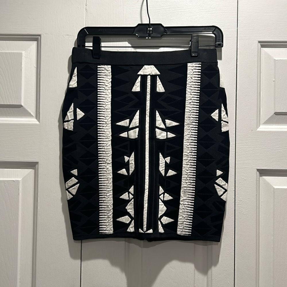 Parker Black & White Skirt, Size Medium